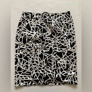 CALVIN KLEIN Black and White Pencil Skirt Size 2 NEW